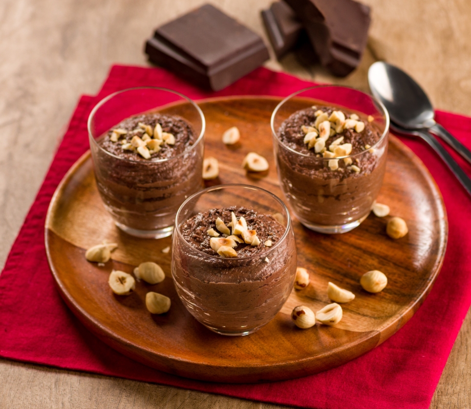 Mousse de Queijo Brie Cremíssimo com chocolate e avelã