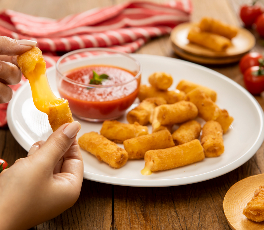 Rigatone frito recheado com Queijo Prato