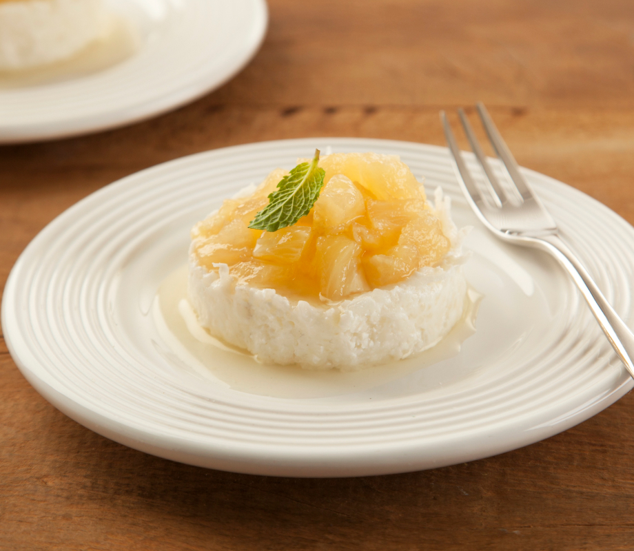 Pudim de tapioca com abacaxi